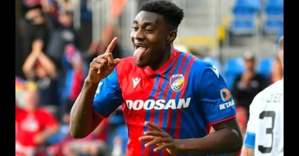 Transfer Setback: Rafiu Durosinmi's Move to Eintracht Falls Through