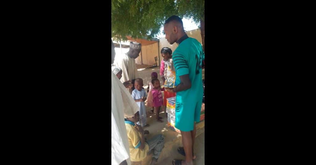 El-Kanemi Warriors FC Players Spread Kindness to Needy Community