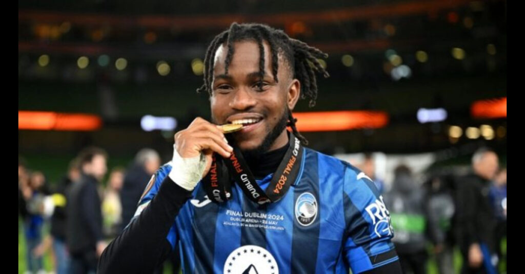 Napoli Target Lookman as Kvara Replacement Amid Ongoing Talks