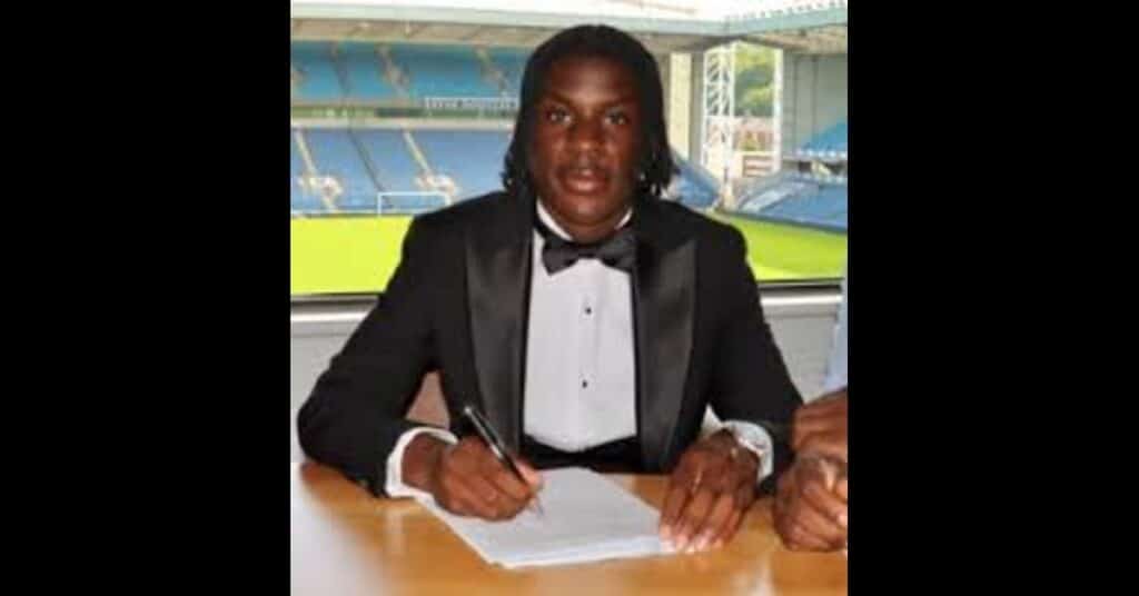 Eze Commits to Blackburn as Former Wolves Defender Joins