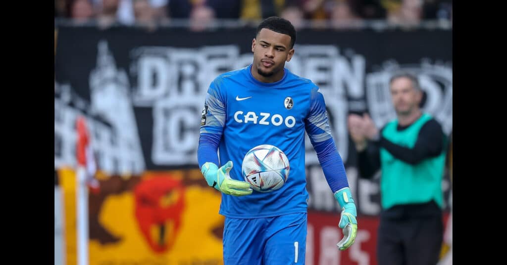 Napoli Make First Move for Nigeria‑Eligible Keeper Atubolu