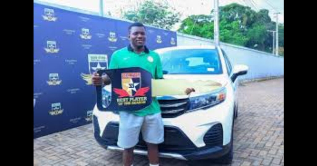 Remo Stars Boss Presents GAC SUV to Adebayo as Player of the Season