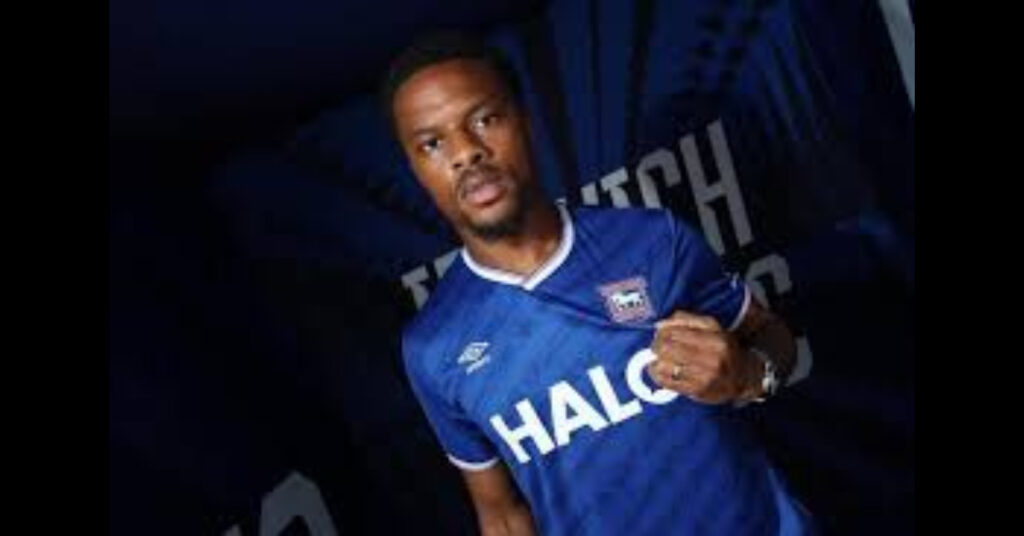 Akpom Backs Ipswich Town as Stronger Side Than Middlesbrough