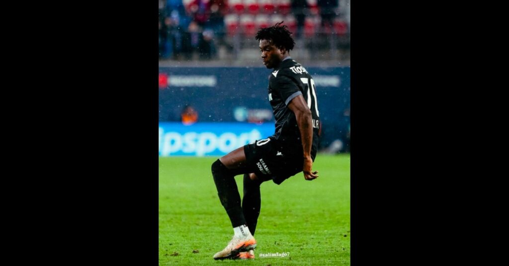 Fago Lawal Applauded After Scoring First Goal for Viktoria Plzeň 5 Fago Lawal Applauded After Scoring First Goal for Viktoria Plzeň