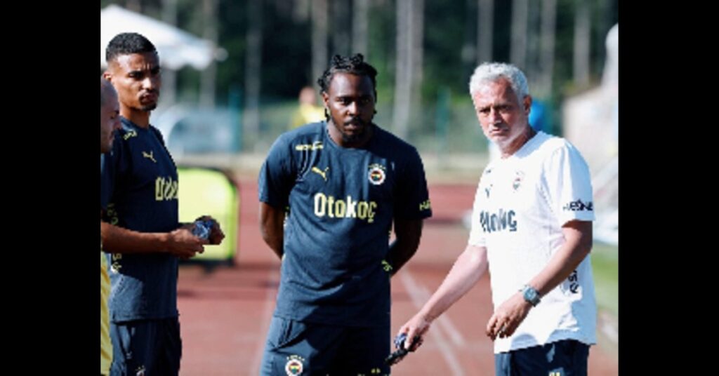 Osayi-Samuel Recalls Learning From José Mourinho: “He Wants Me to Run More” 3 Osayi-Samuel Recalls Learning From José Mourinho: “He Wants Me to Run More”