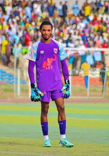 Enyimba Goalkeeper Etum Ruled Out For Two Weeks With Injury