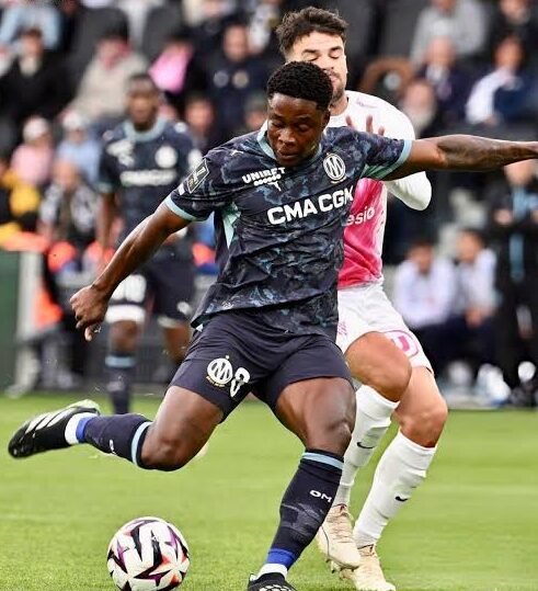 Nnadi Assists As Marseille Rout Angers 5-2